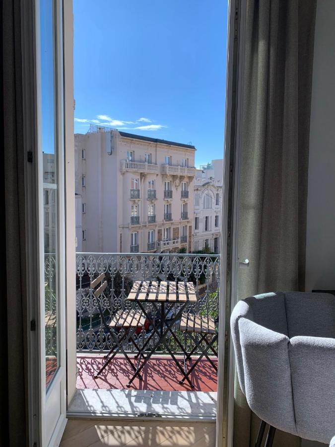 A 2 Pas De La Croisette Lägenhet Cannes Exteriör bild