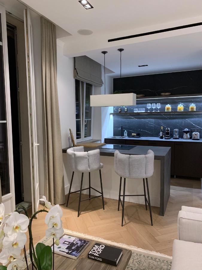 A 2 Pas De La Croisette Lägenhet Cannes Exteriör bild